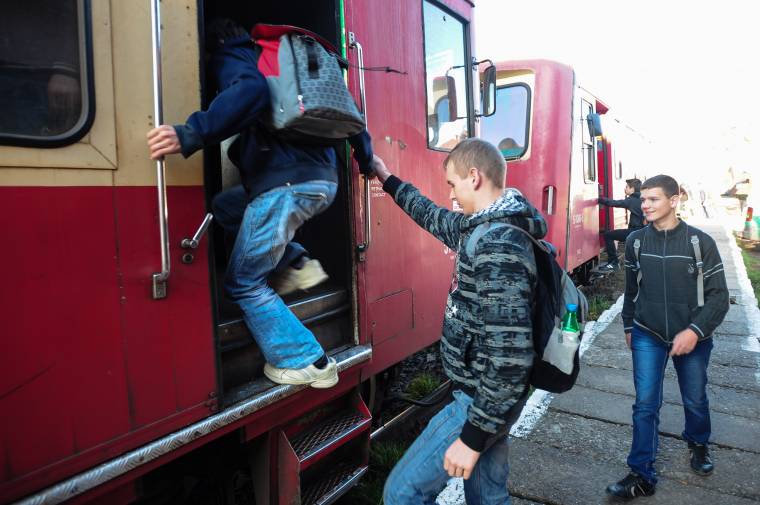 Pénzt kaptak az ingázó diákok