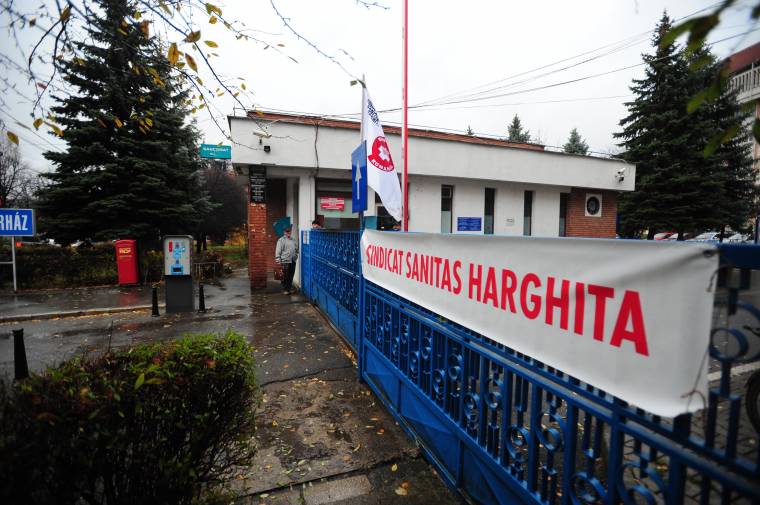 Folytatják a tiltakozást az egészségügyiek