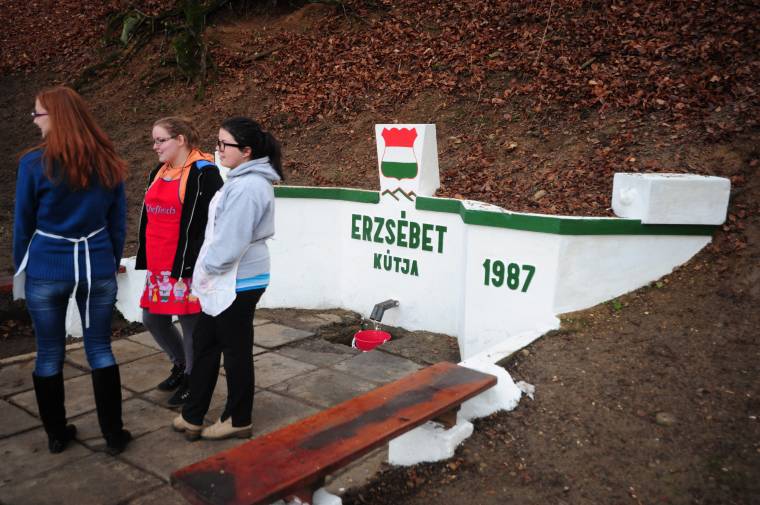 Ünnep volt Erzsébetkúton