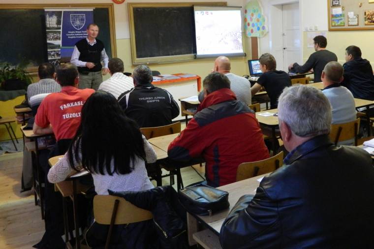 Iskolapadban az önkéntes tűzoltók