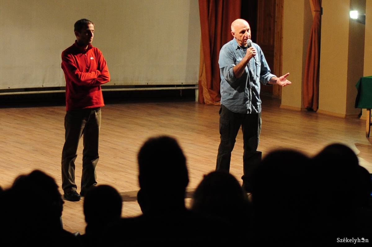 &bullet;  Fotó: Thomas Campean