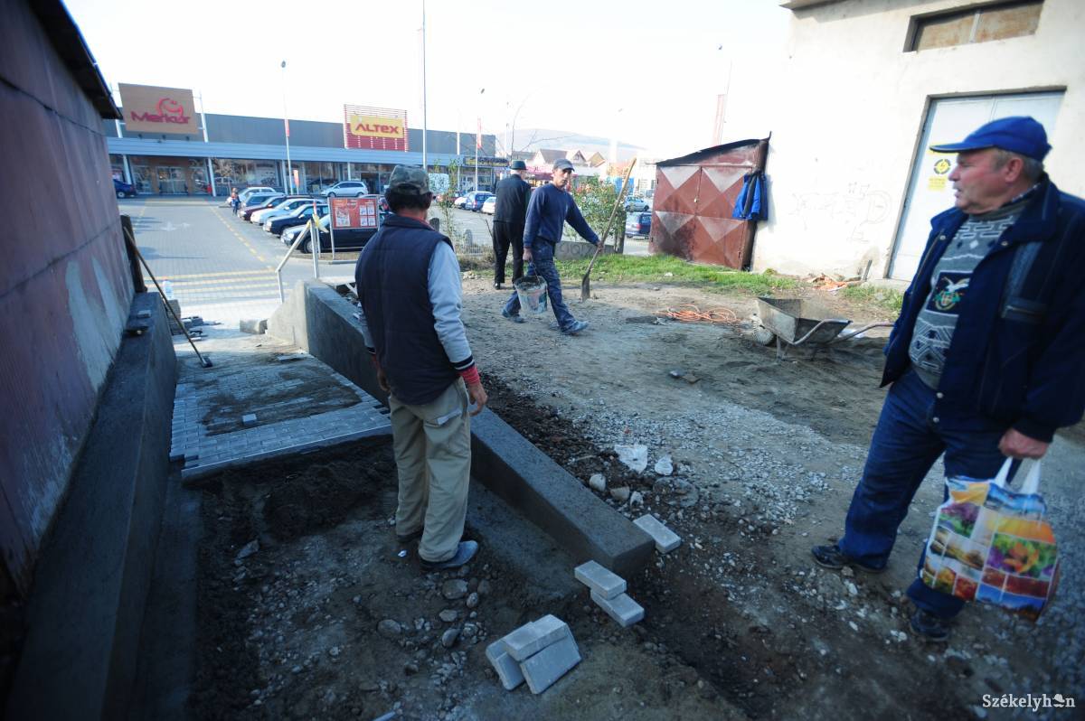 &bullet;  Fotó: Thomas Campean