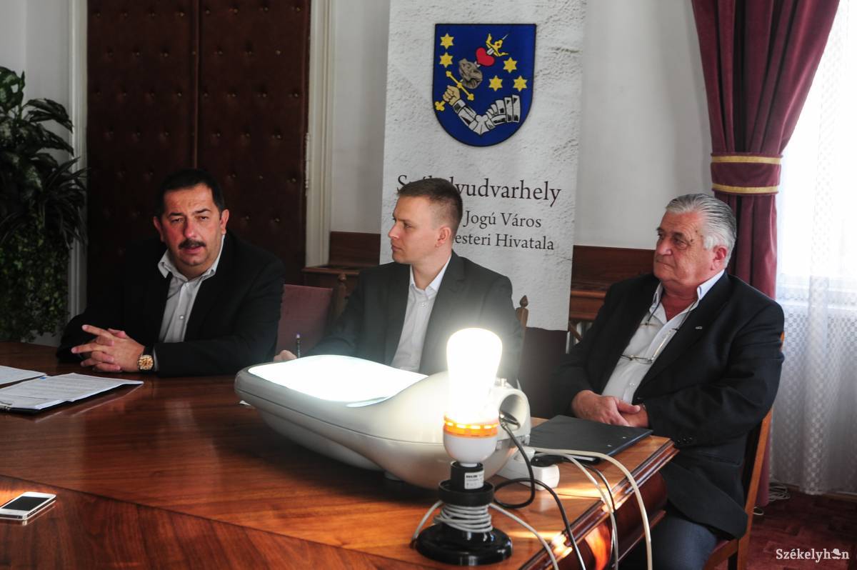 &bullet;  Fotó: Thomas Campean