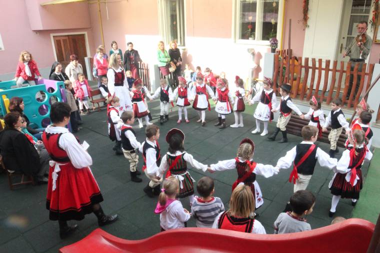 Bőségünnepet ültek a Csicsergőben