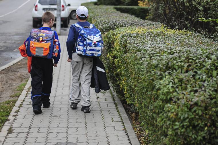 Kisiskolásoknak gyűjtenek