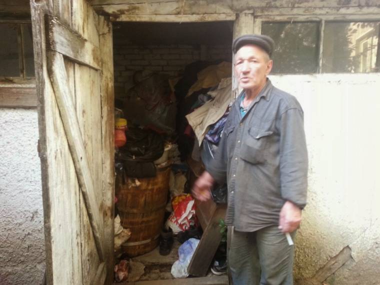 Gondozót keres, szélhámost talál