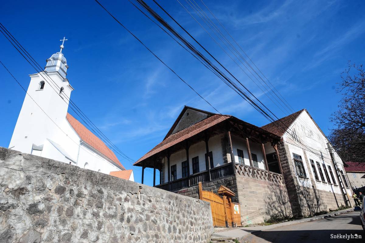 &bullet;  Fotó: Thomas Campean