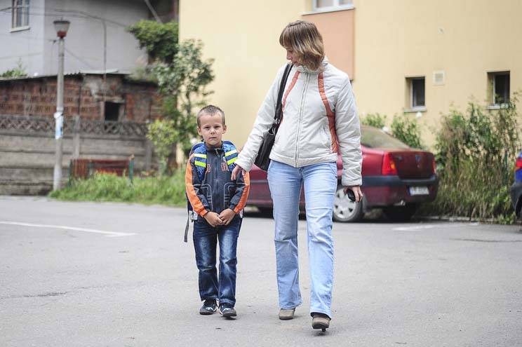 Iskolakezdés: a bábák közt elveszett a gyermek
