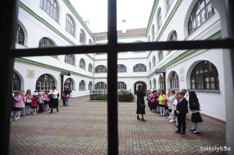 &bullet;  Fotó: Thomas Campean