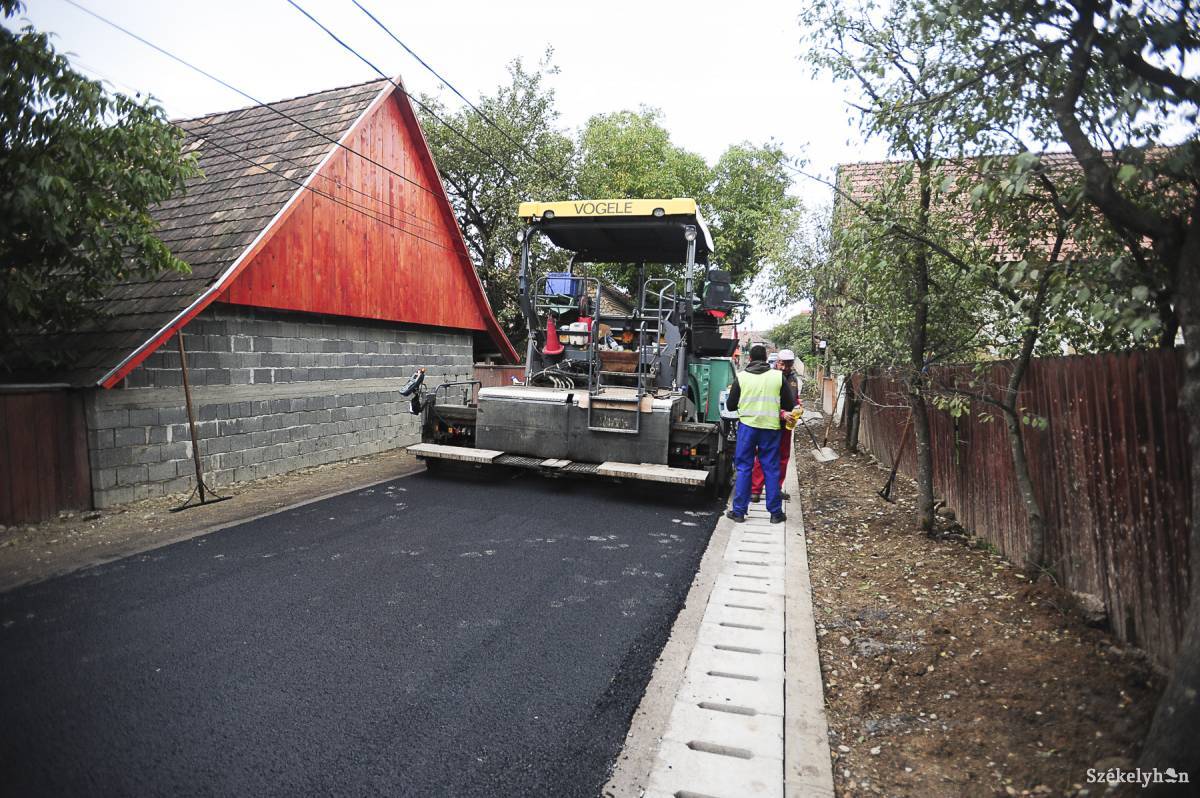 &bullet;  Fotó: Thomas Campean