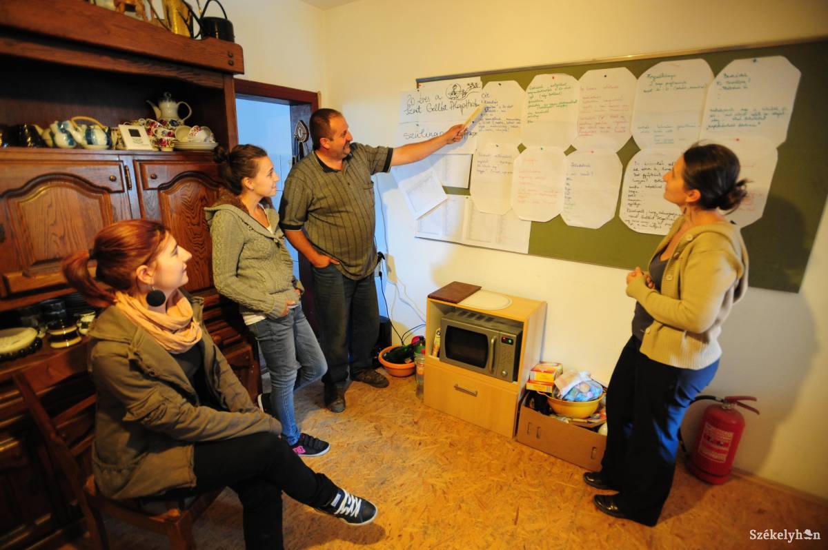 &bullet;  Fotó: Thomas Campean