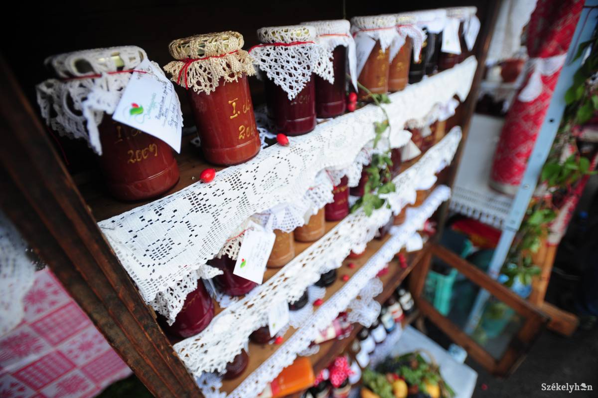 &bullet;  Fotó: Thomas Campean