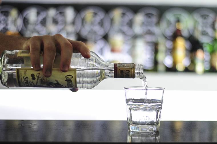 Alkoholizmus és társfüggőség: a családot beszippantó tölcsér