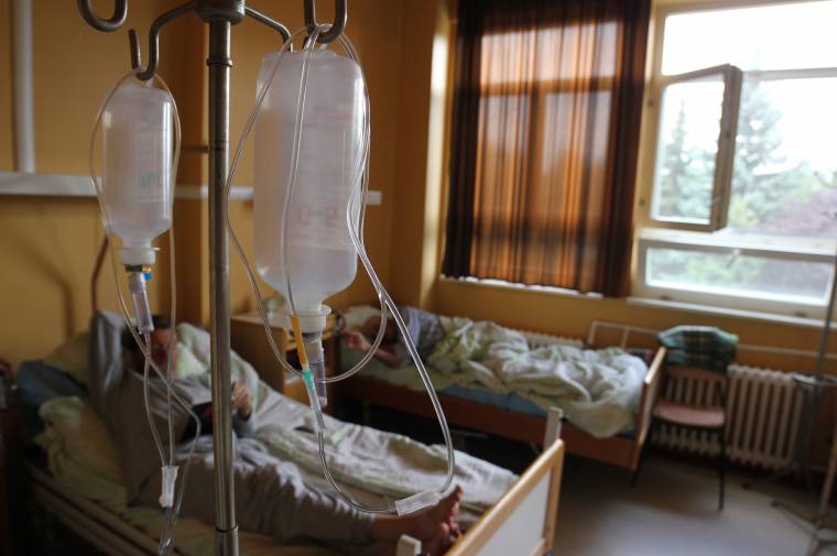 Több kórházi osztályt is bővíteni kell