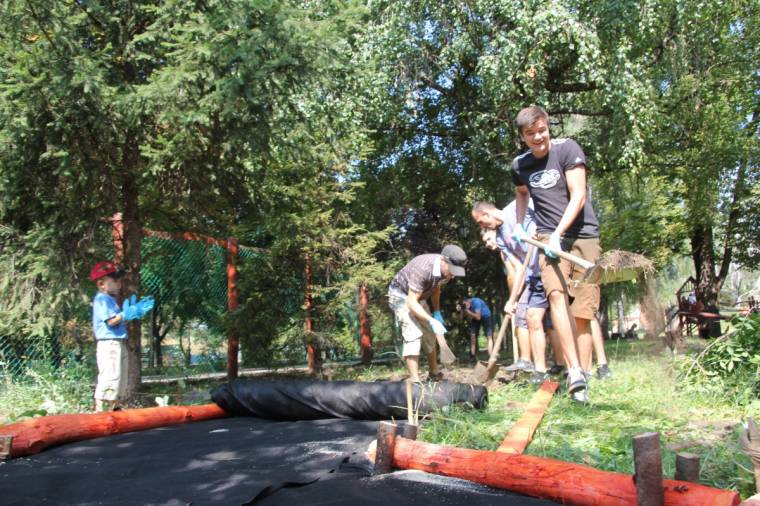 Hétfőn nyílik a mezítlábas park