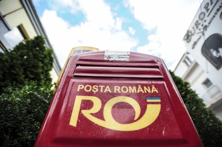 Másfél száz postás versenyvizsgázik saját állásáért