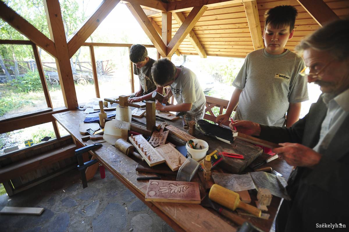 &bullet;  Fotó: Thomas Campean