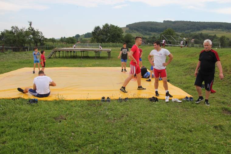 A régi nagyokra emlékeztek Farcádon