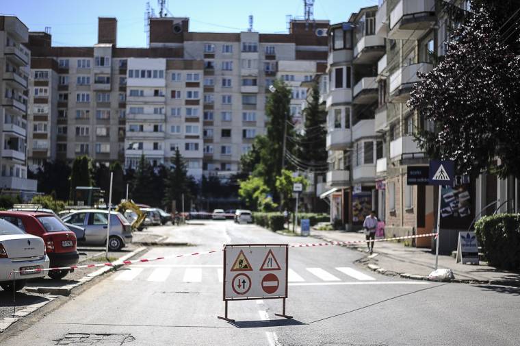Lezárták a Kisköved utcát