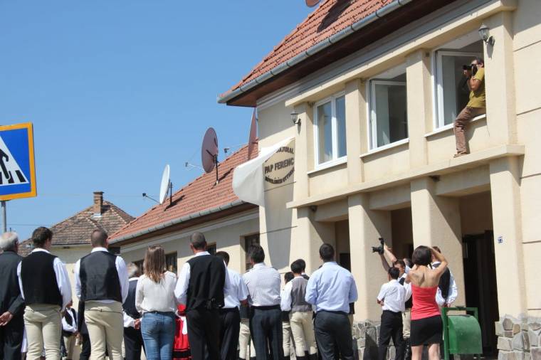 Értékteremtő tanító nevét viseli a malomfalvi kultúrház