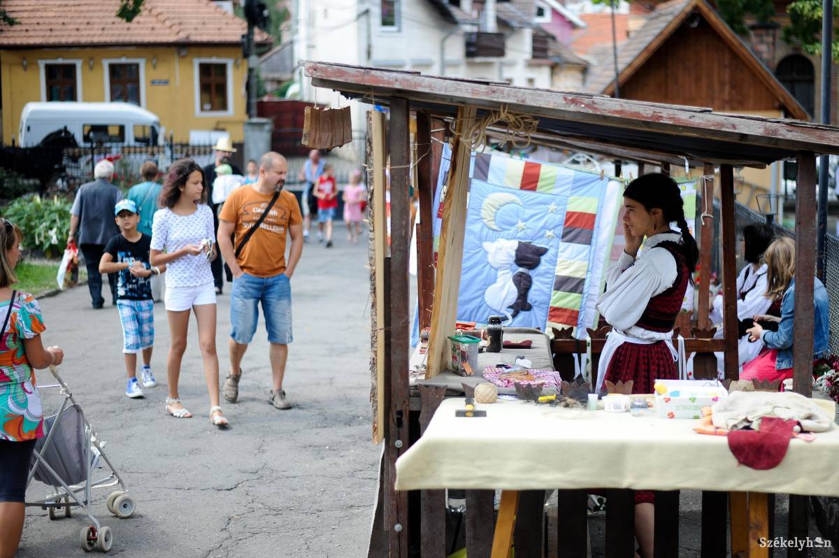 &bullet;  Fotó: Thomas Campean