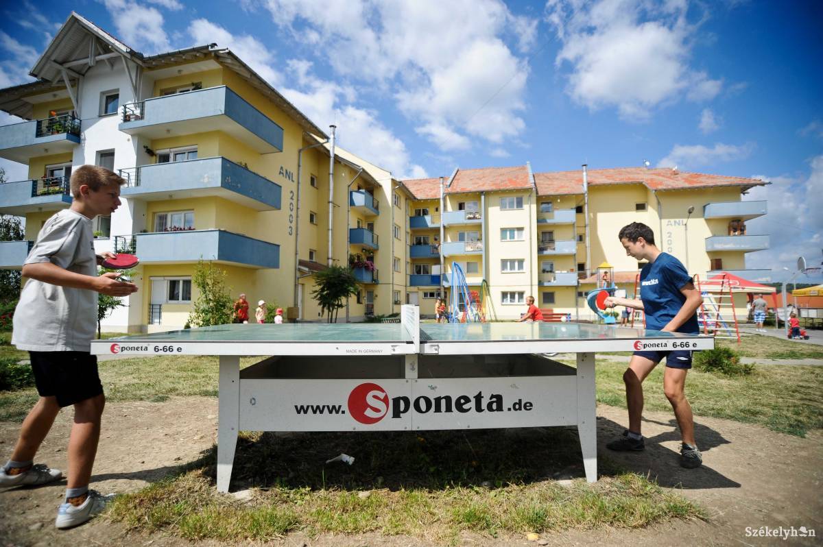 &bullet;  Fotó: Thomas Campean