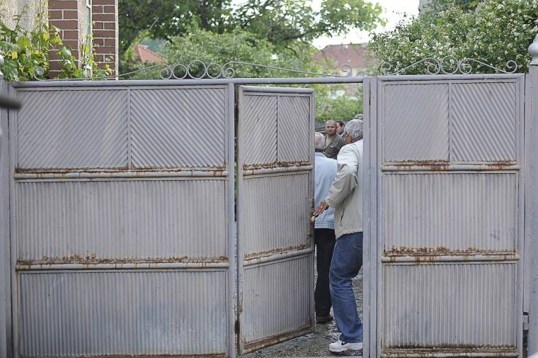 Rácsok mögött az idős férfi