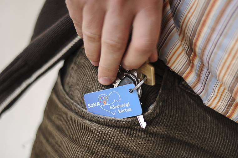 Kis góbékat támogatnak