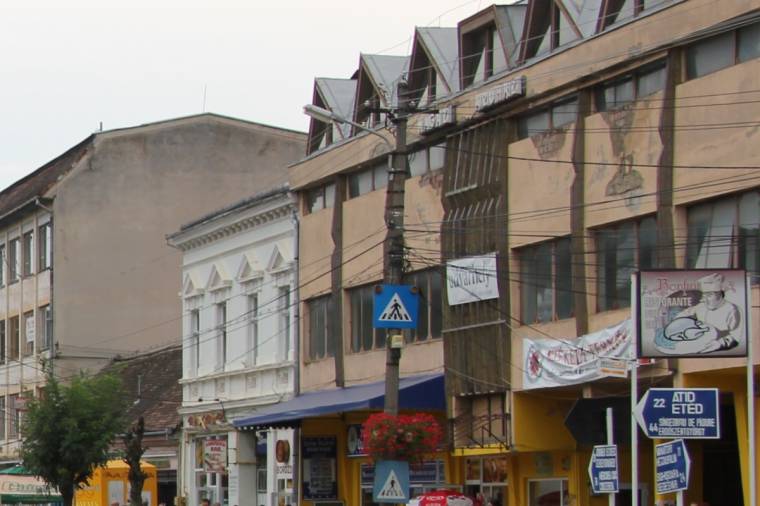 Felújítják a régi központi áruház épületét Keresztúron