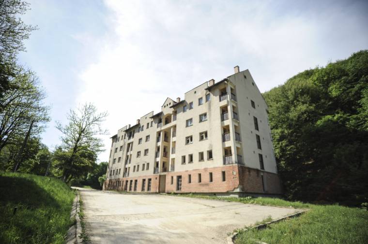 Felrobbantják vagy felújítják – pénz kérdése