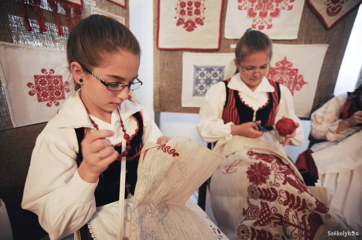 &bullet;  Fotó: Thomas Campean