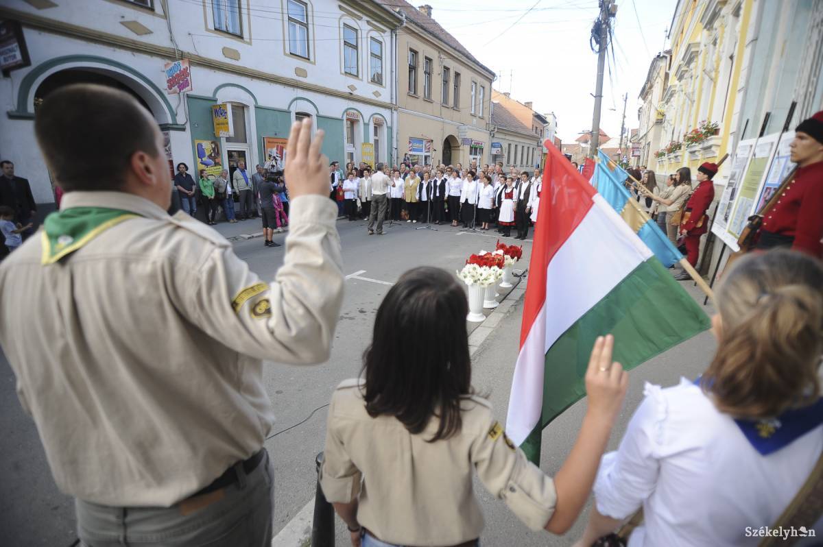 &bullet;  Fotó: Thomas Campean