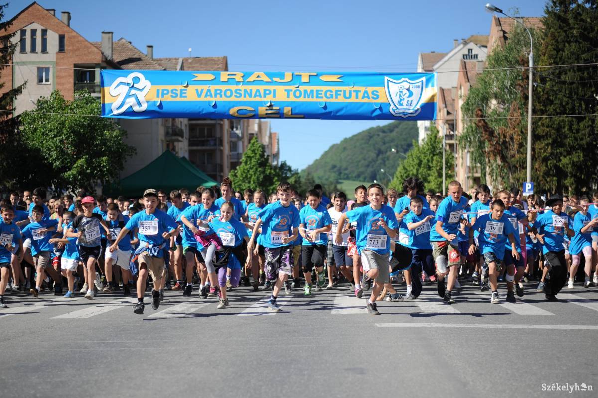 &bullet;  Fotó: Thomas Campean