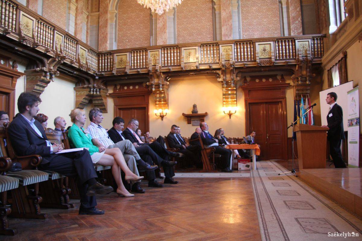 &bullet;  Fotó: Pál Gábor