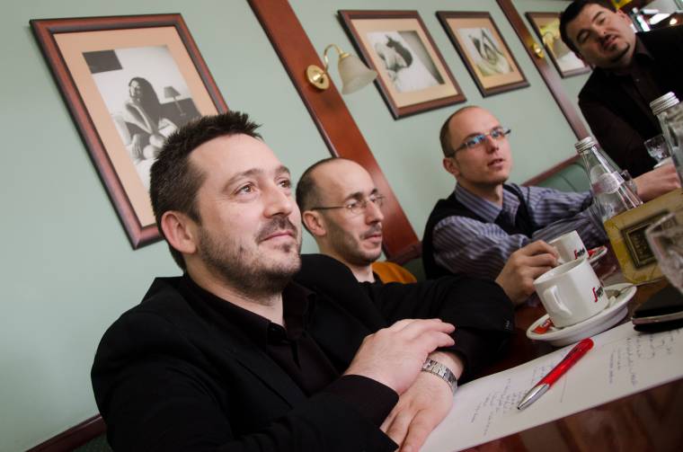 Eredmények híján bekeményít az FVEM