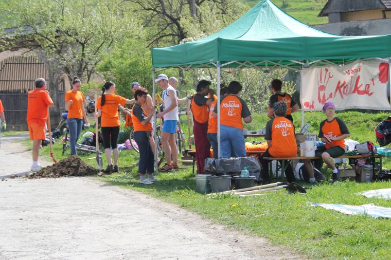 Százan önkénteskedtek a Jézus-kápolnánál
