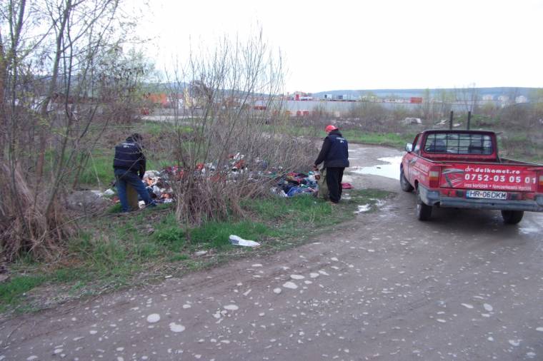 Takarítottak a Küküllő partján