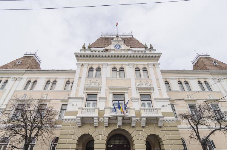 Udvarhely: enyhítenék a személyzethiányt a városházán