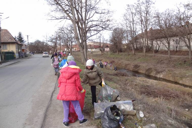Szemétgyűjtés Keresztúron