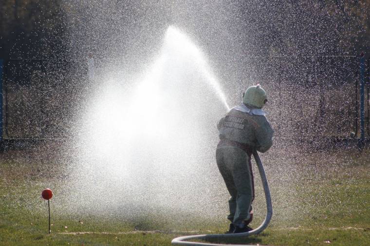 Önkéntes tűzoltók versenyeztek
