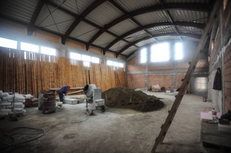 Várni kell még a sportteremre