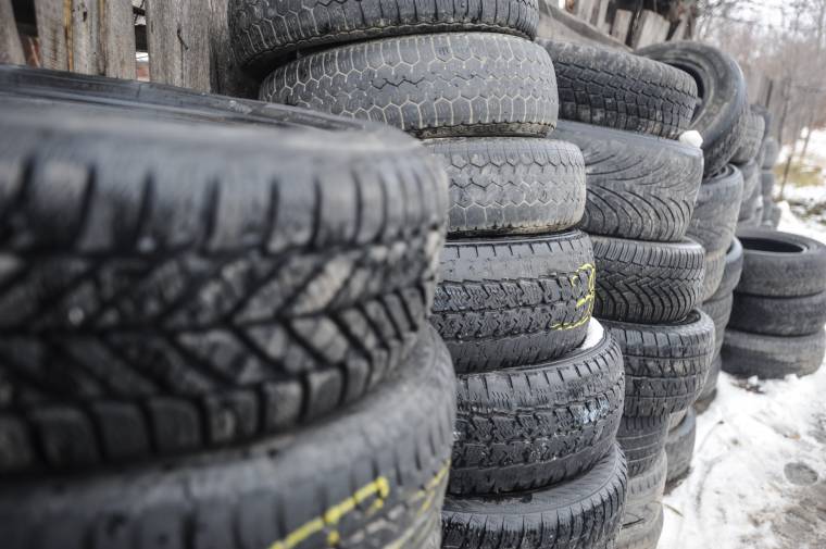 Havazás utánra hagyták az abroncscserét