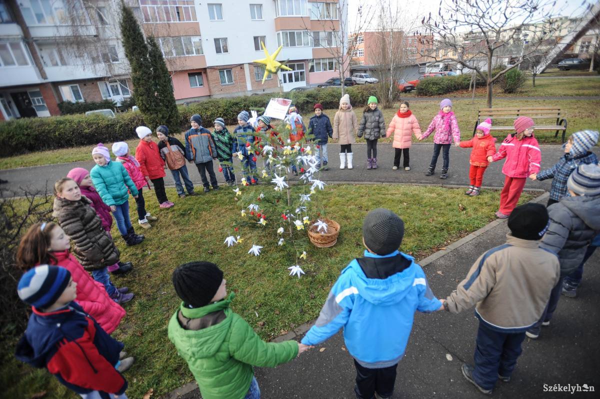&bullet;  Fotó: Thomas Campean