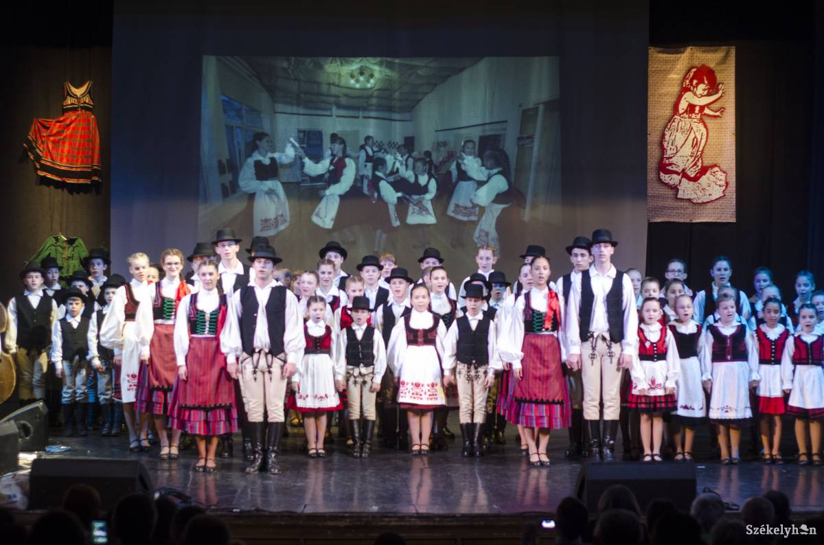 &bullet;  Fotó: Lukácsi Lehel