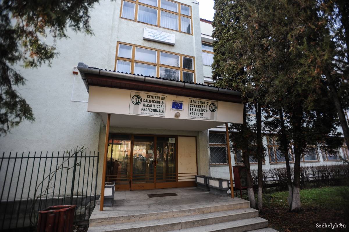 &bullet;  Fotó: Thomas Campean