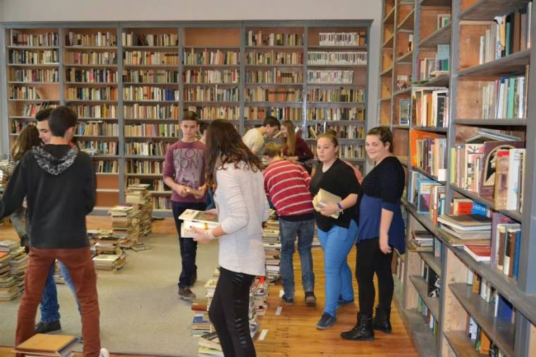 Újjászületett könyvtár