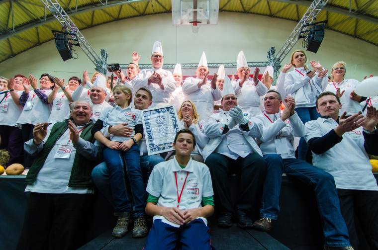Székelyföldi városoké a töltöttkáposzta-főzés új világcsúcsa