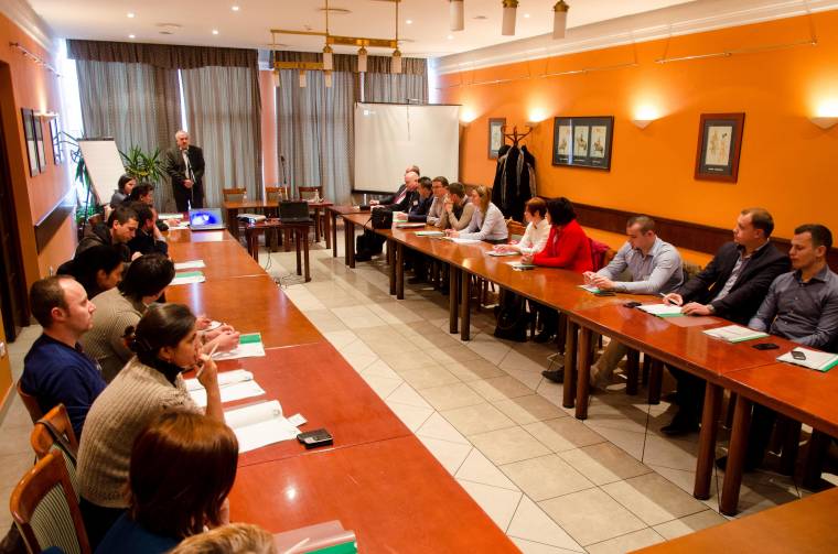 Közgazdászképzést tartottak