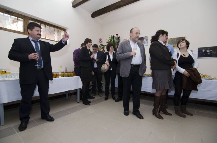 Székházavató a Kossuth-udvarban