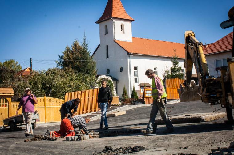 Mi történik Szentegyházán?